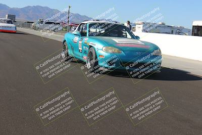 media/Nov-19-2022-Speed Ventures (Sat) [[eb5c8f9508]]/Around the Pits/Pre Grid Race Group/